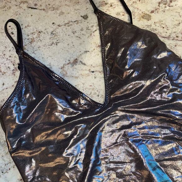 Leith One Piece Metallic Foiled Women’s Swimsuit NWOT MEDIUM - Picture 4 of 16